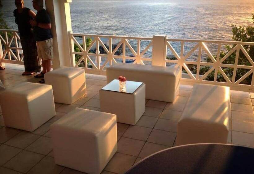 هتل Coral Seas Cliff