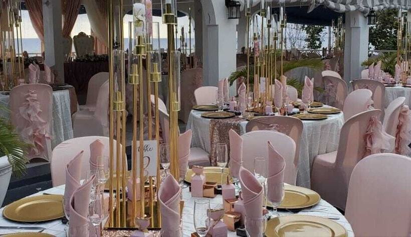 هتل Coral Seas Cliff