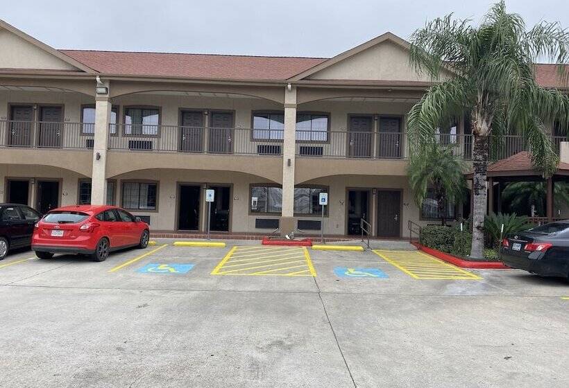 فندق على الطريق Lotus Inn