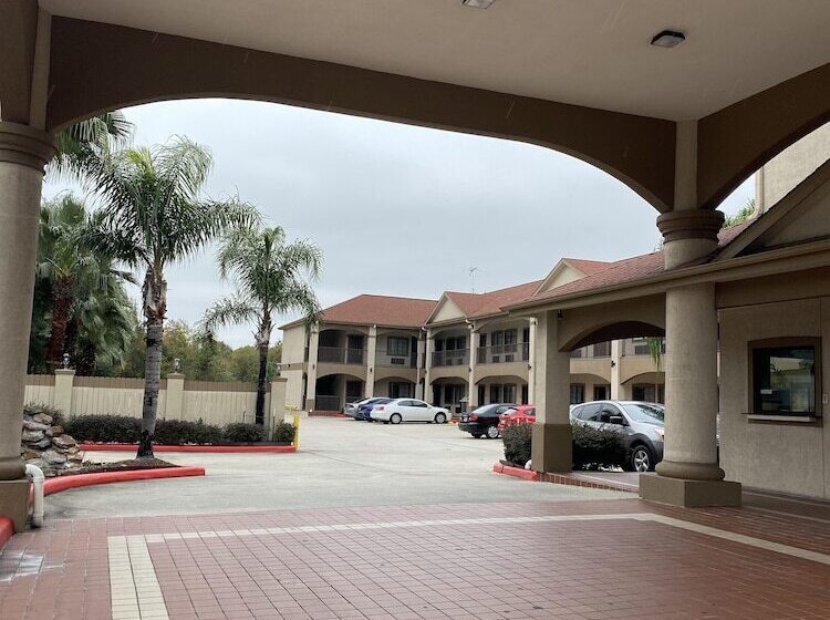 فندق على الطريق Lotus Inn