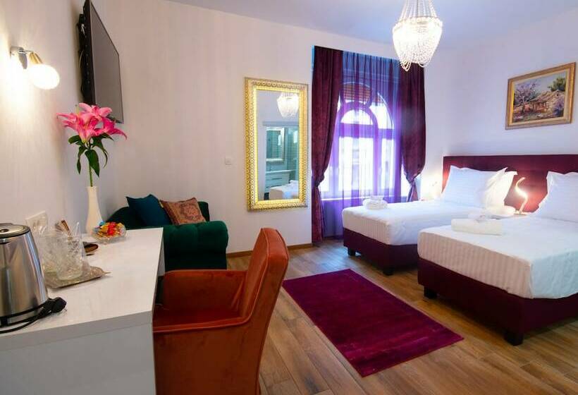 پانسیون Center Luxury Rooms 2