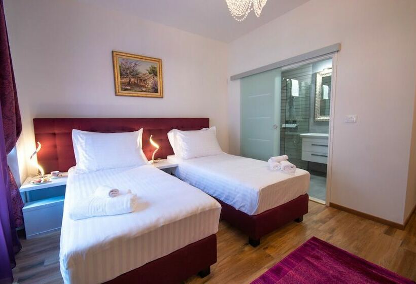 پانسیون Center Luxury Rooms 2