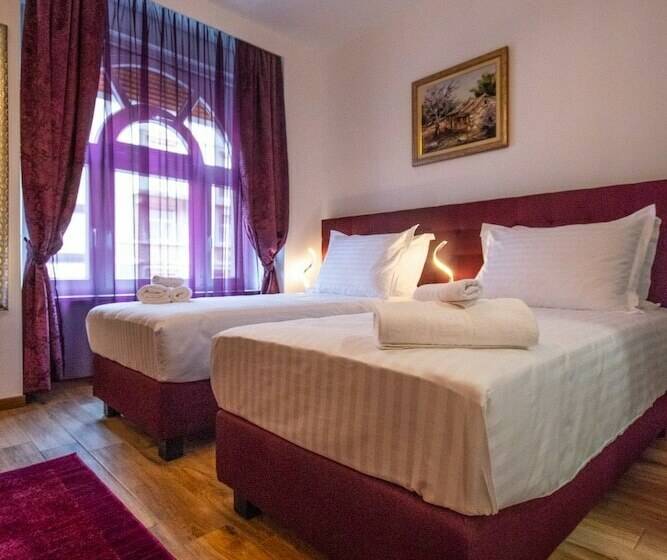 پانسیون Center Luxury Rooms 2