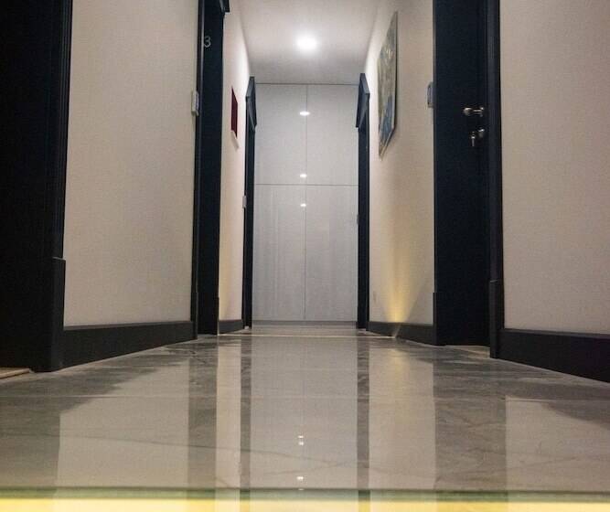 پانسیون Center Luxury Rooms 2