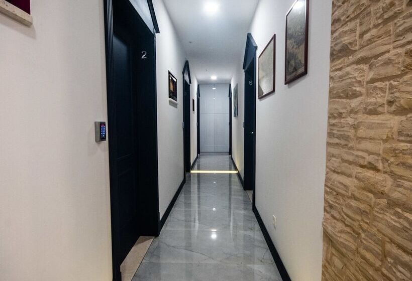 پانسیون Center Luxury Rooms 2