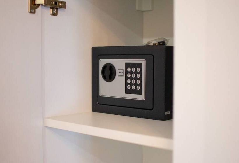 پانسیون Center Luxury Rooms 2