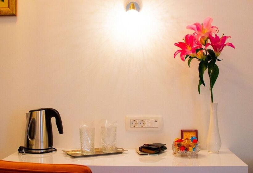 پانسیون Center Luxury Rooms 2