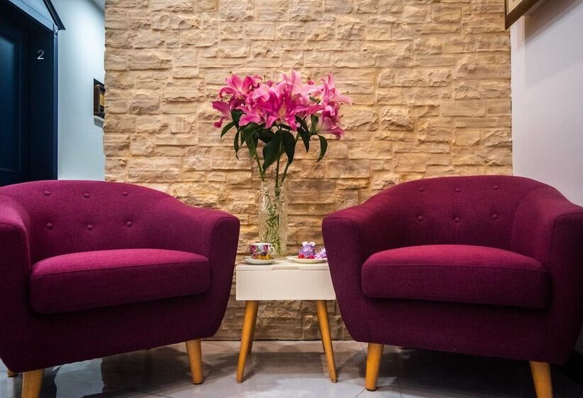 پانسیون Center Luxury Rooms 2