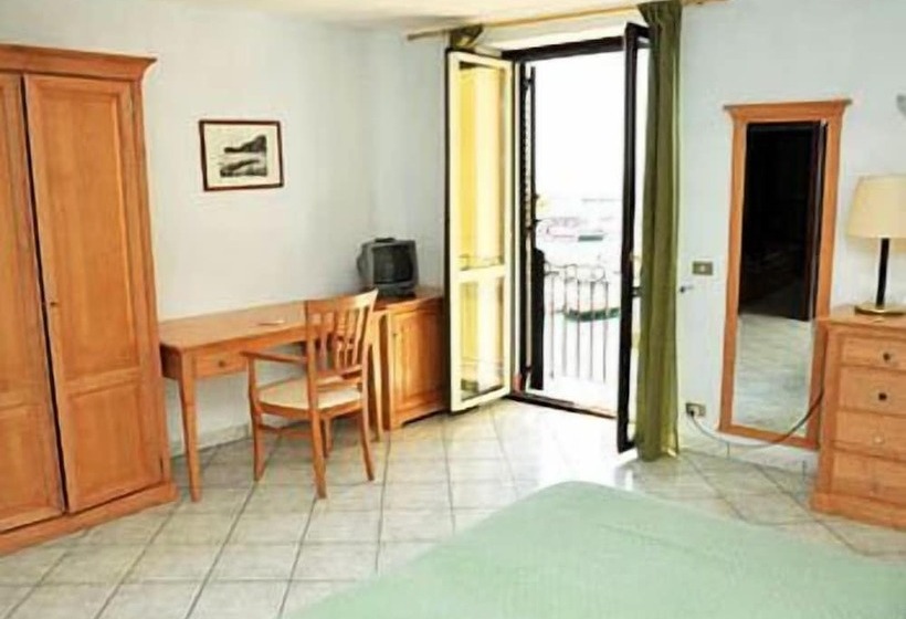 ベッドアンドブレックファースト L'approdo