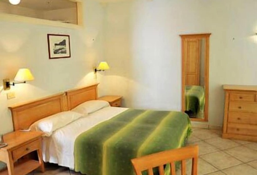 ベッドアンドブレックファースト L'approdo