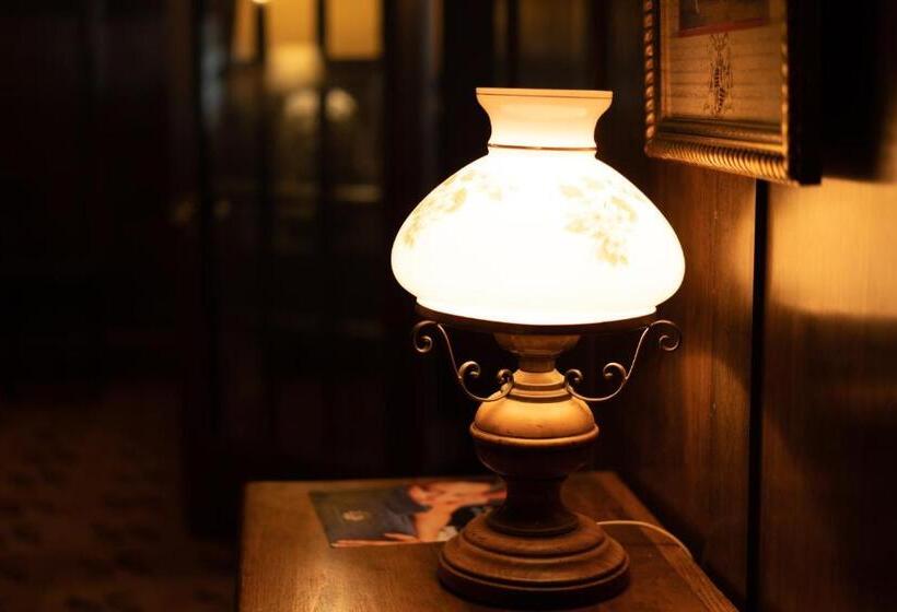 مبيت وإفطار Leaside Manor