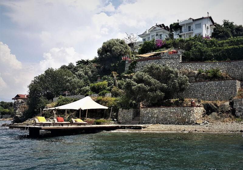 Ece Hotel Sovalye Island