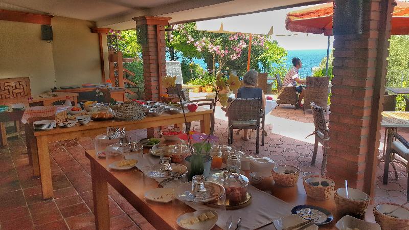 Ece Hotel Sovalye Island