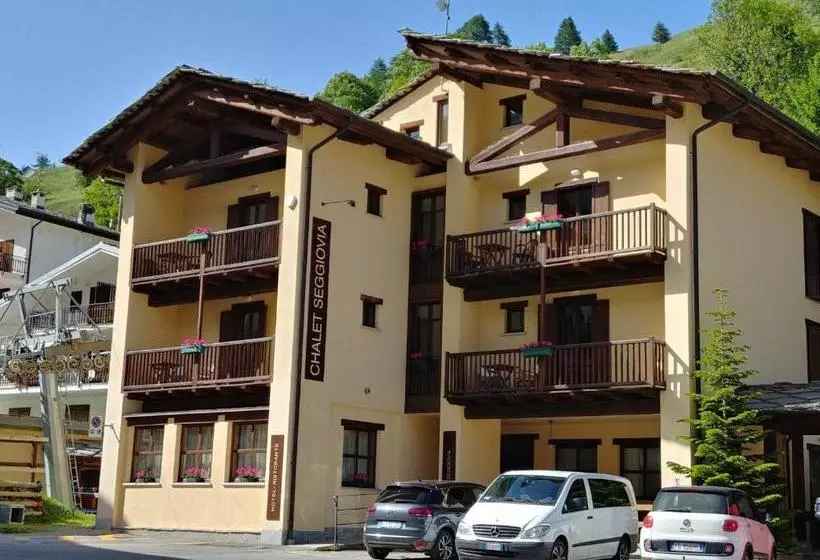 Отель Chalet Seggiovia
