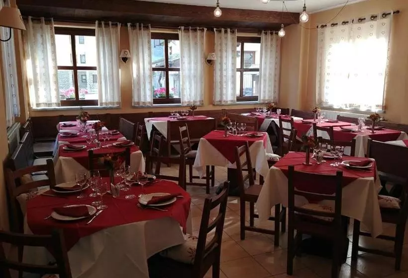 Отель Chalet Seggiovia