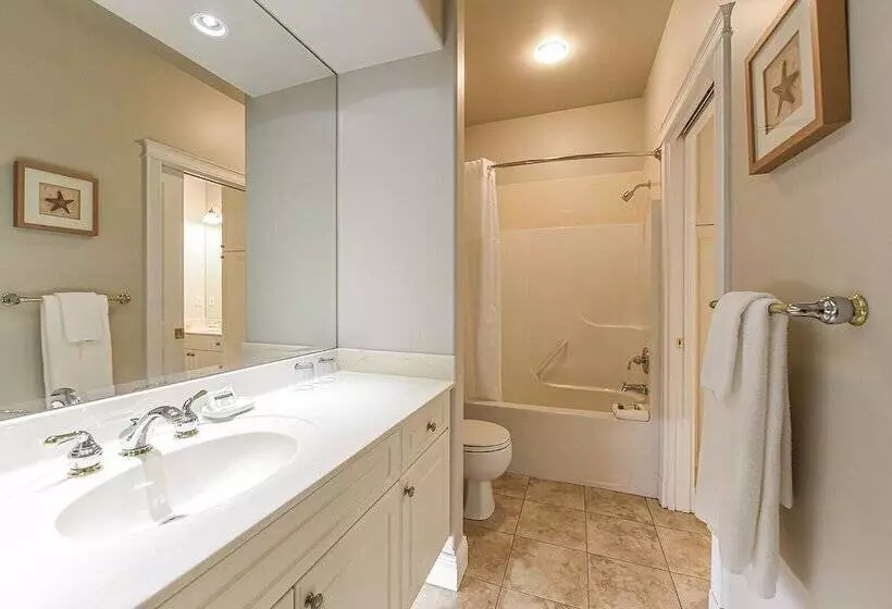 Hotel Crown Isle Resort & Golf Community