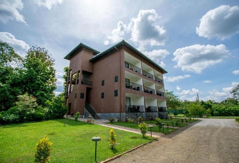 فندق Grand & Gangula