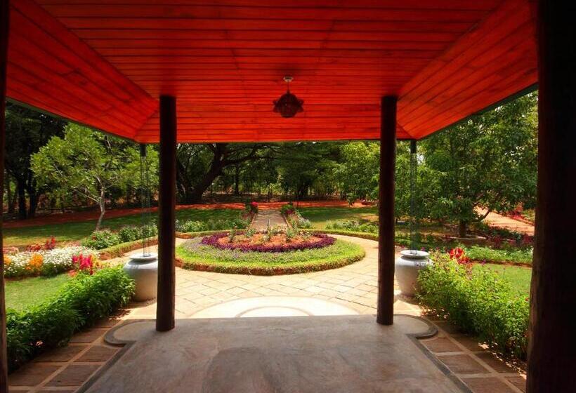 فندق Grand & Gangula