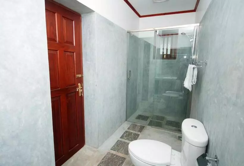 Отель Grand & Gangula