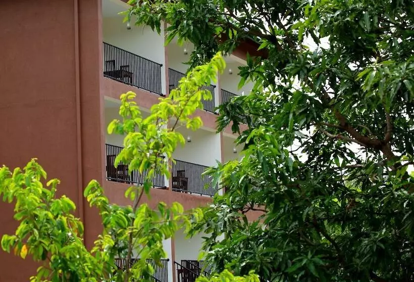 Отель Grand & Gangula