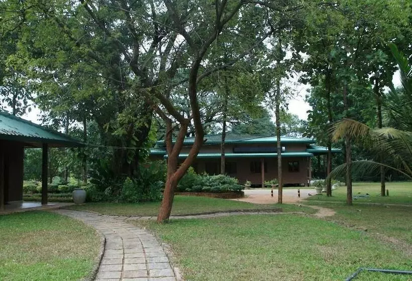 Отель Grand & Gangula