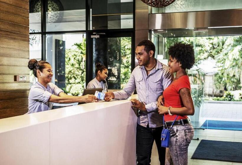 호텔 Holiday Inn Express Port Moresby By Ihg