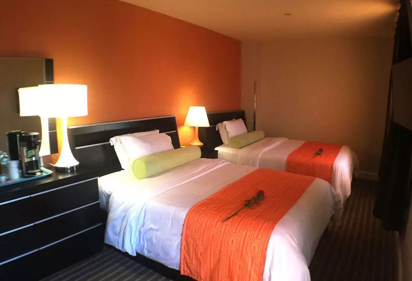 Hotelli Howard Johnson By Wyndham Long Island City