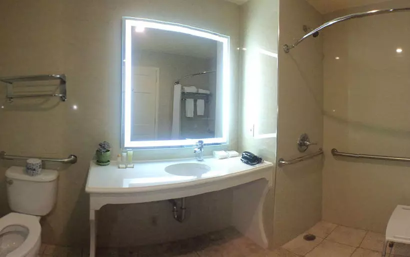 Hotelli Howard Johnson By Wyndham Long Island City