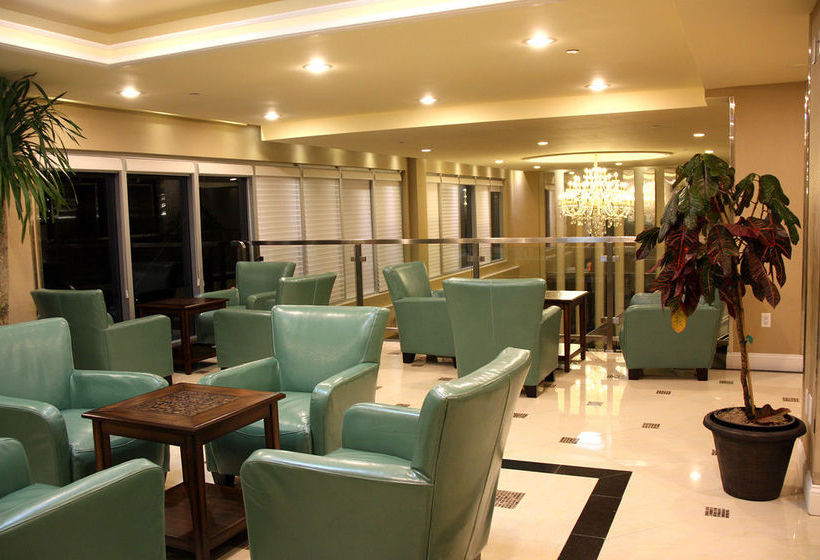 בית מלון כפרי Howard Johnson By Wyndham Long Island City