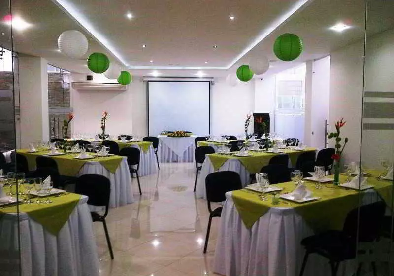 酒店 Iximena Plaza