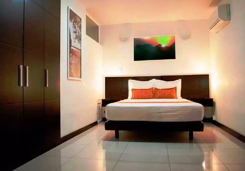 酒店 Iximena Plaza