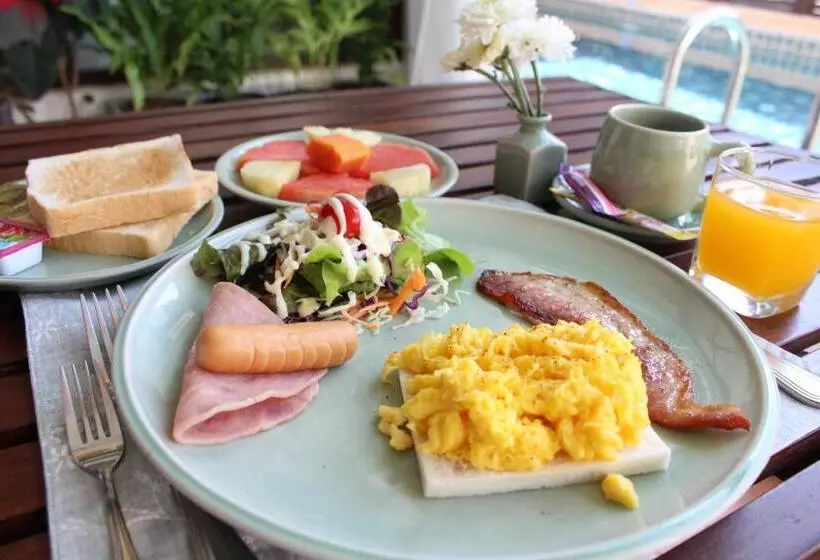 هتل Kampaeng Ngam