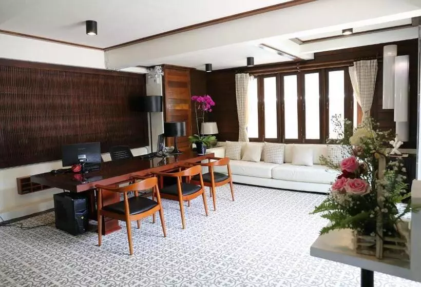 هتل Kampaeng Ngam