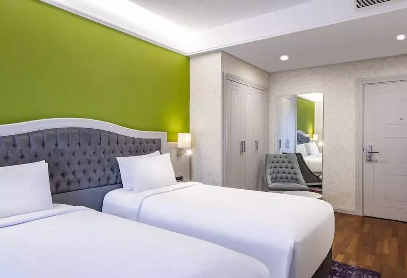 هتل Mercure Tbilisi Old Town