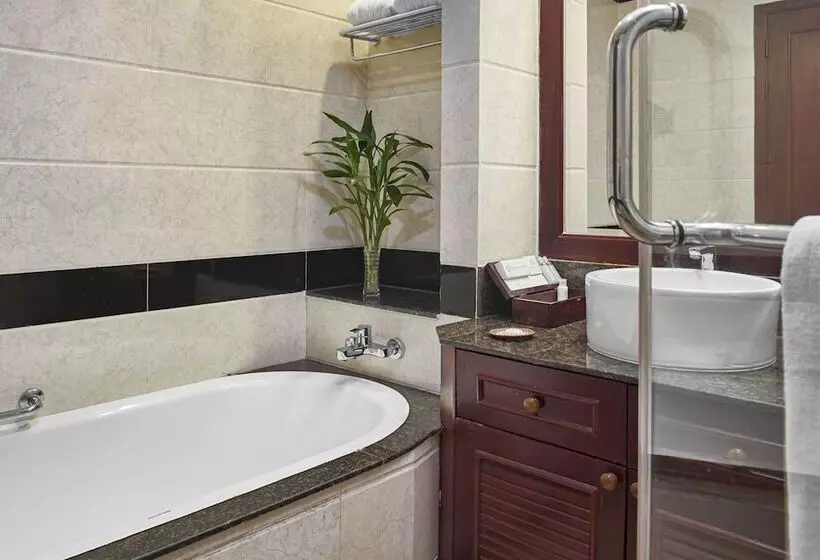 Отель Phnom Penh Katari