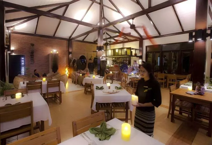 هتل Thanakha Inle