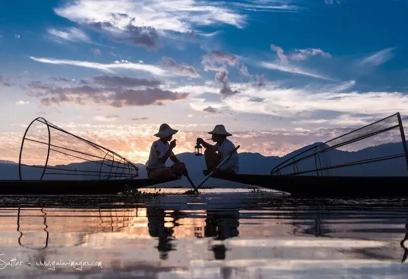 هتل Thanakha Inle