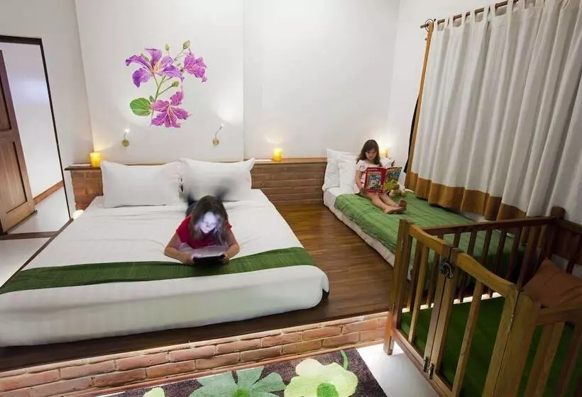 هتل Thanakha Inle