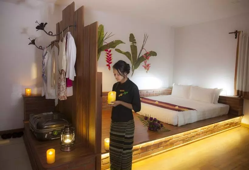 هتل Thanakha Inle