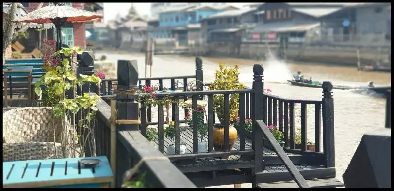 هتل Thanakha Inle