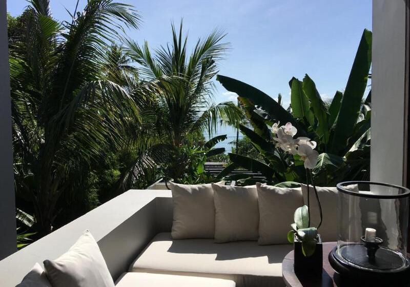 Отель The Lombok Lodge Suites & Private Villas