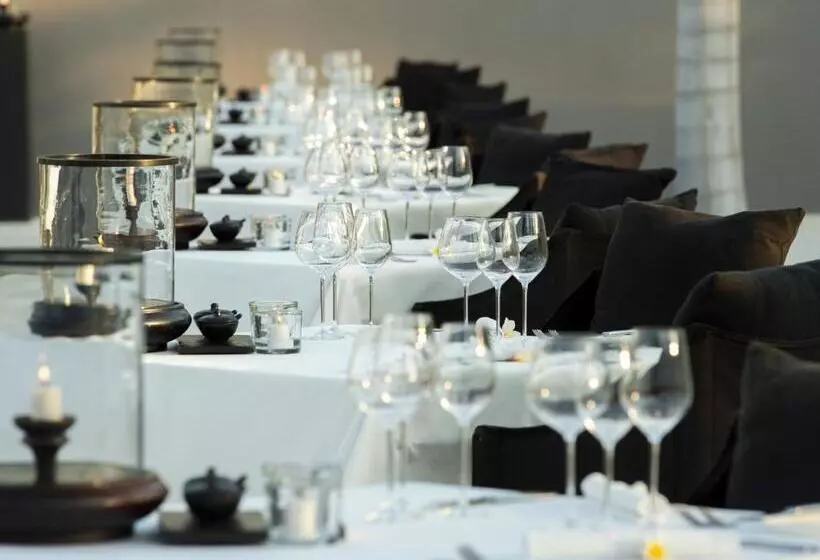 Отель The Lombok Lodge Suites & Private Villas