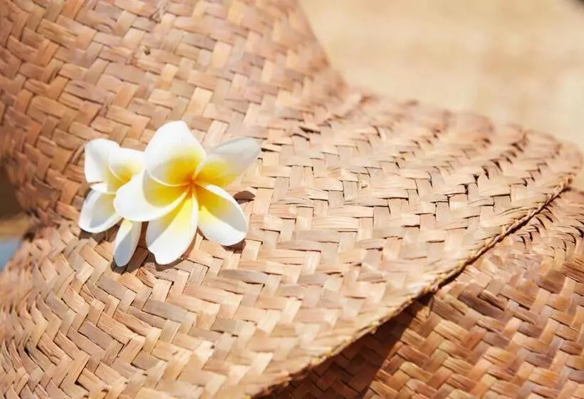 Отель The Lombok Lodge Suites & Private Villas