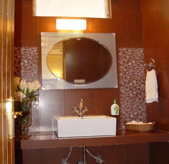 هتل Welcomheritage Judges Court