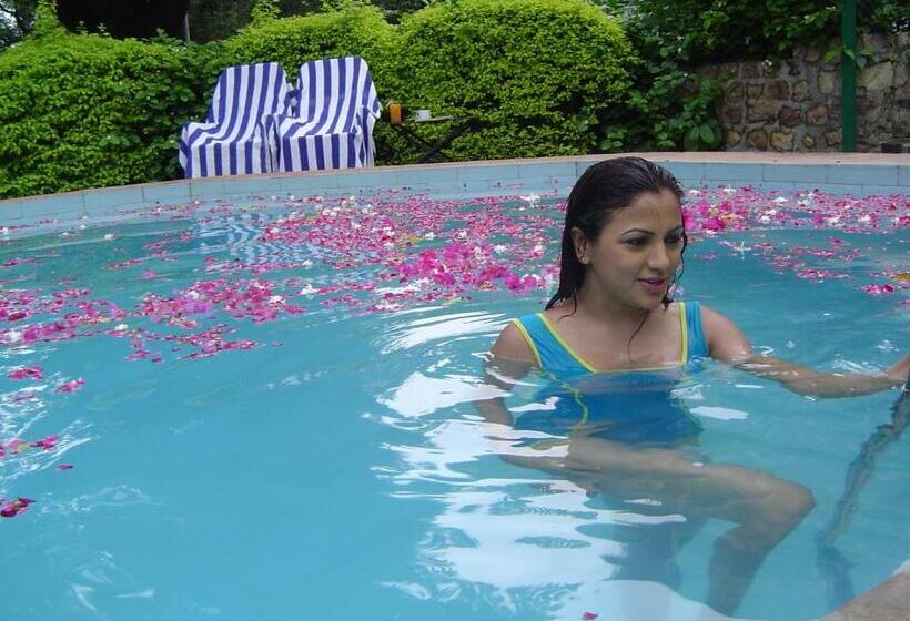 هتل Welcomheritage Judges Court