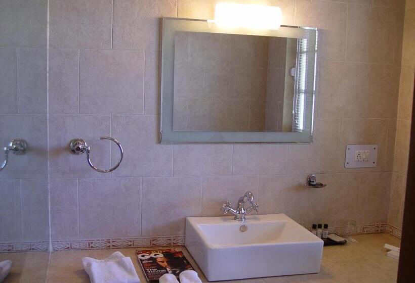 هتل Welcomheritage Judges Court