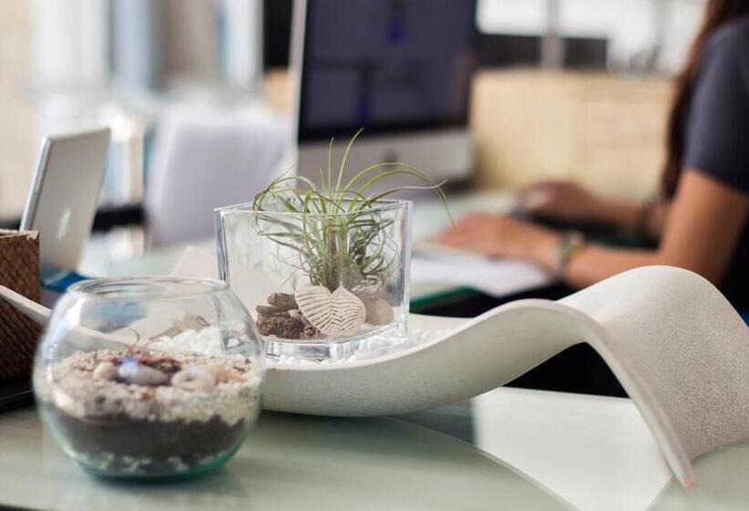 Отель Winds Boutique