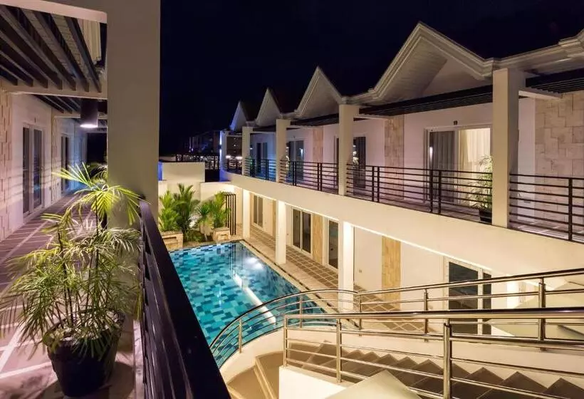 Отель Winds Boutique