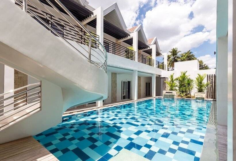 Отель Winds Boutique