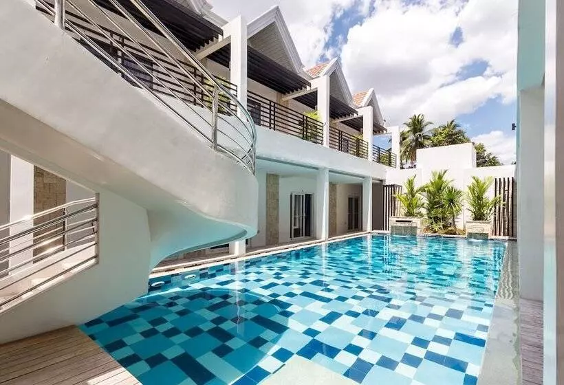 Отель Winds Boutique